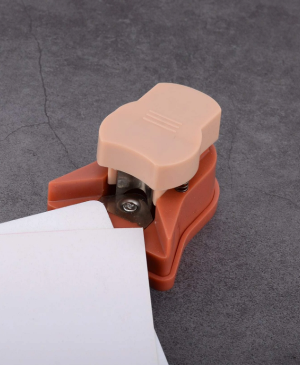 1pc Color Block Corner Rounder