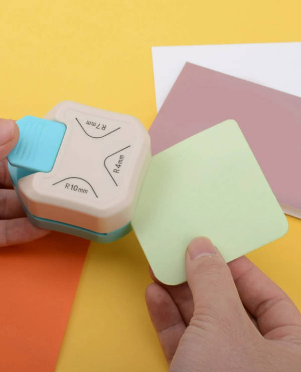 1pc Color Block Corner Rounder