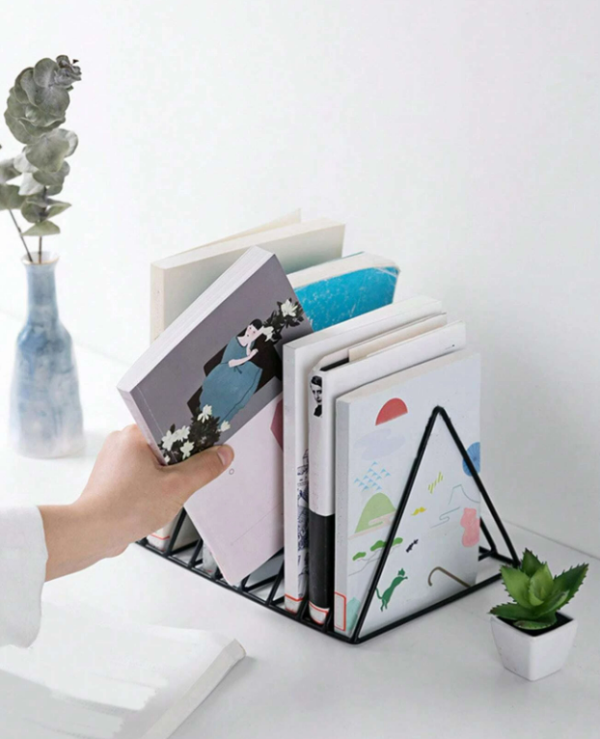 1pc Solid Color Triangle Decorative Bookend, Simple Multi-purpose Bookend For Office
